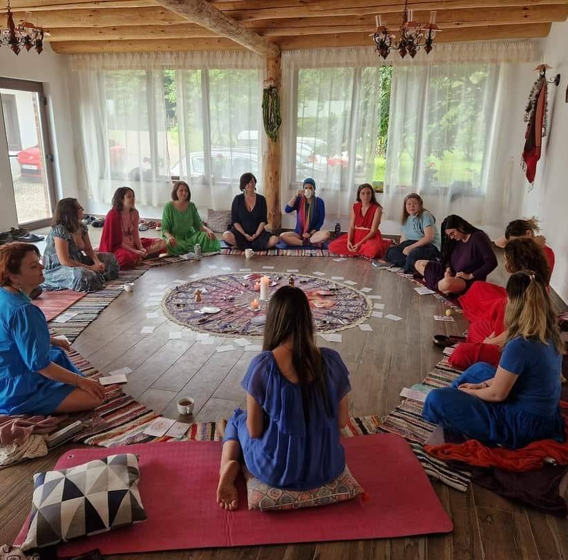 Cercul Lunii Femei în